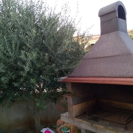 Maslina Apartment Vir