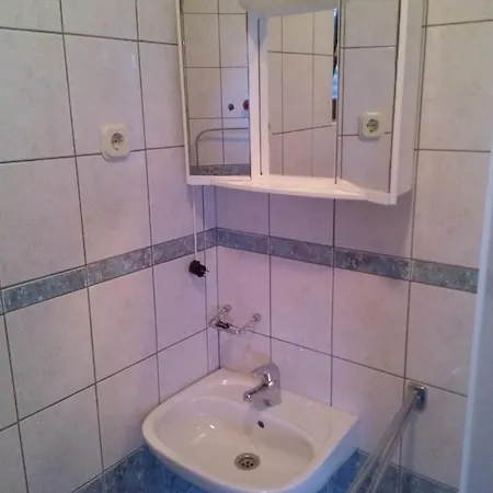Maslina Apartament Vir
