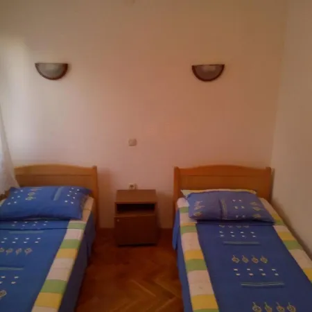 Apartment Maslina *
